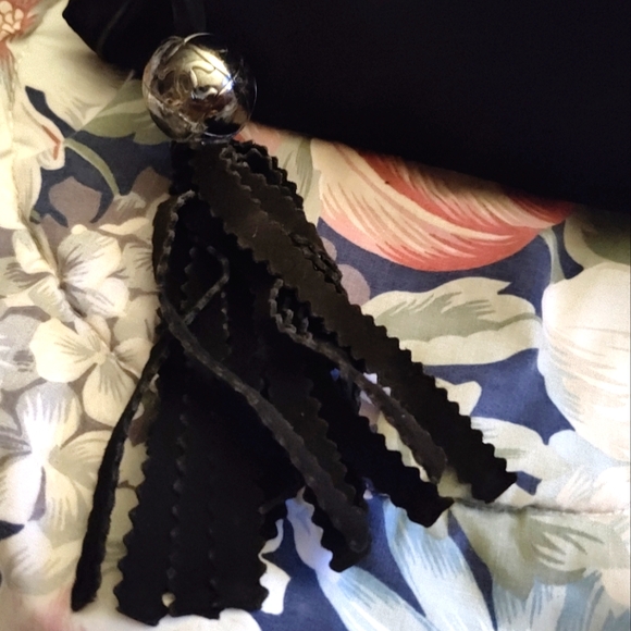 CHANEL Black Suede Tassel Shoulder Bag - Picture 7 of 15